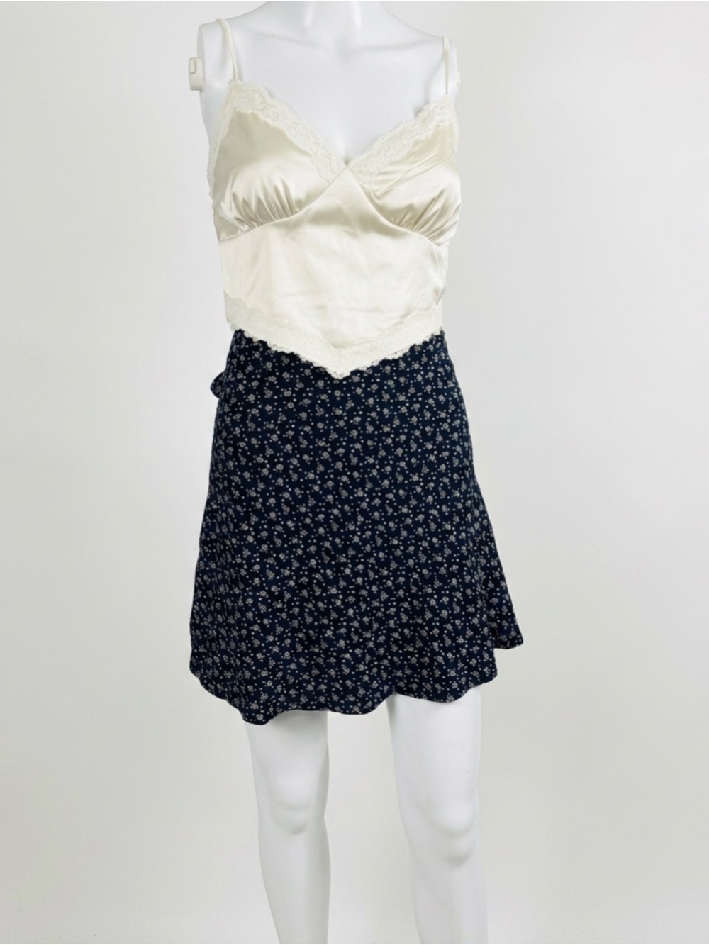 Brandy Melville Genevieve Blue Floral Wrap Mini Skirt One Size Cottagecore